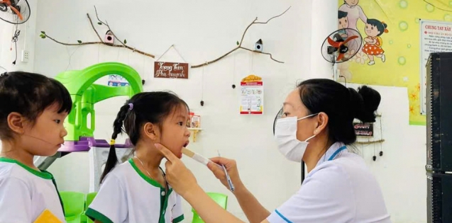 Khám sức khỏe đợt 1 cho trẻ